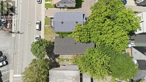 195 Deschamps Avenue Ottawa ON K1L 5Z3