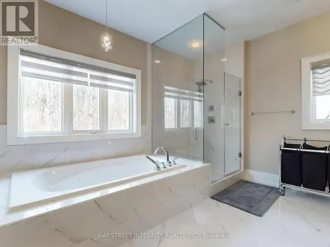 57 Strawbridge Farm Drive Aurora (aurora Grove) ON L4G 0L2
