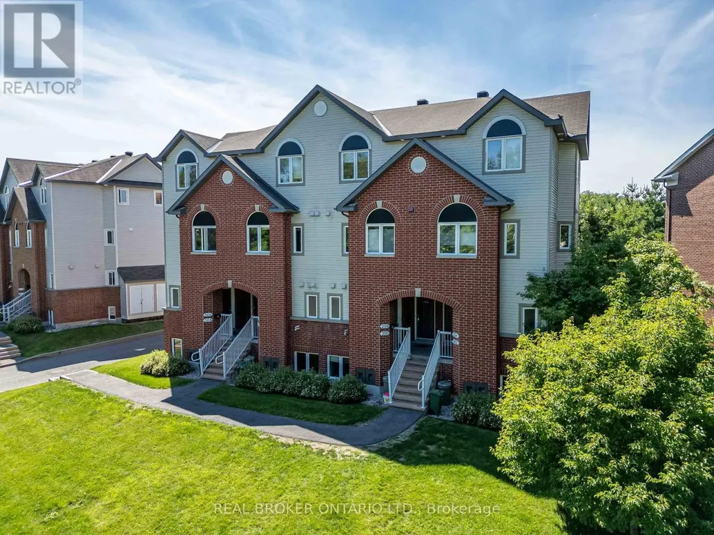 292 London Terrace Ottawa ON K1K 4T2