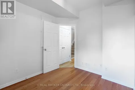 292 London Terrace Ottawa ON K1K 4T2