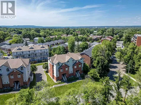292 London Terrace Ottawa ON K1K 4T2