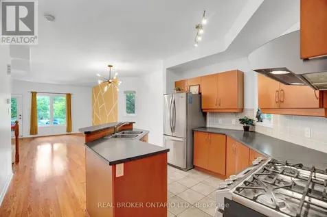 292 London Terrace Ottawa ON K1K 4T2
