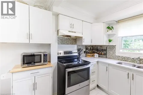1725 Ernest Avenue London ON N6E 2W3