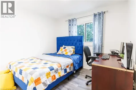 1725 Ernest Avenue London ON N6E 2W3