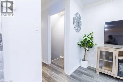 1725 Ernest Avenue London ON N6E 2W3
