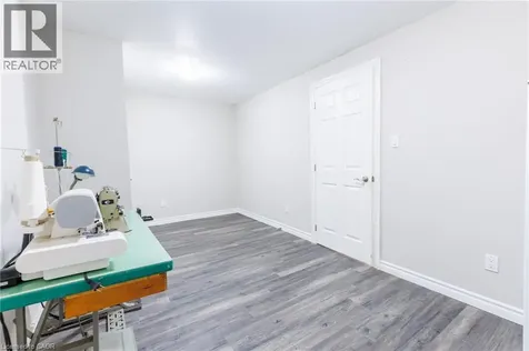 1725 Ernest Avenue London ON N6E 2W3