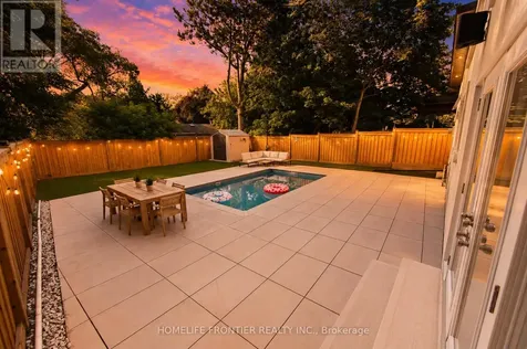 2138 Truscott Drive Mississauga (clarkson) ON L5J 2A6