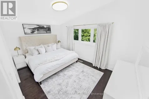 2138 Truscott Drive Mississauga (clarkson) ON L5J 2A6