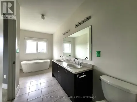 140 Elyse Court Aurora ON L4G 1H4