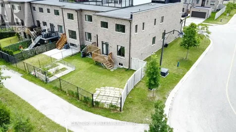 140 Elyse Court Aurora ON L4G 1H4