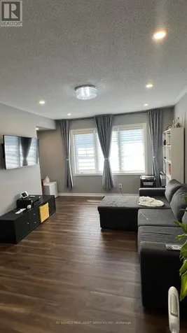330 Sweetclover Way Ottawa ON K4A 1E6