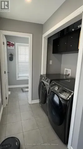 330 Sweetclover Way Ottawa ON K4A 1E6