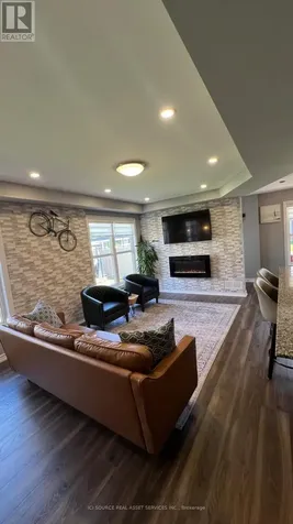 330 Sweetclover Way Ottawa ON K4A 1E6