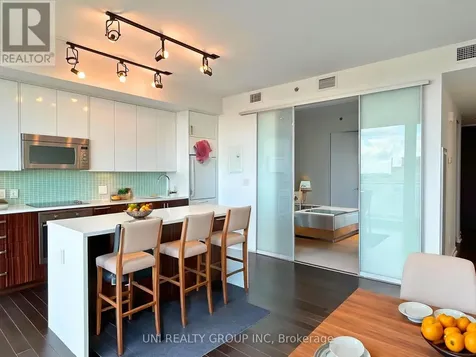 300 Lisgar Street Ottawa ON K2P 0E2