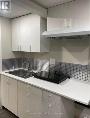 453 Albert Street Waterloo ON N2L 5A7