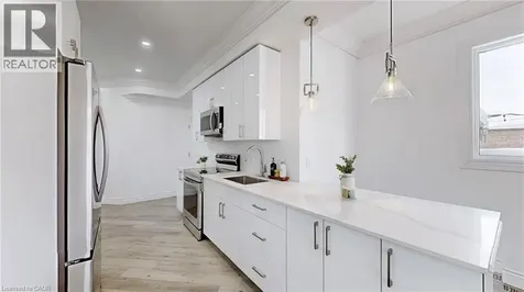 85 Albany Avenue Hamilton ON L8H 2H4