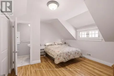 94 Marlborough Avenue Ottawa ON K1N 8E9