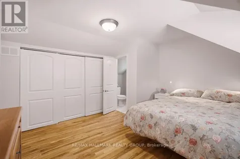 94 Marlborough Avenue Ottawa ON K1N 8E9