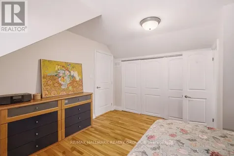 94 Marlborough Avenue Ottawa ON K1N 8E9