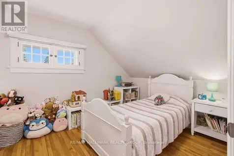 94 Marlborough Avenue Ottawa ON K1N 8E9