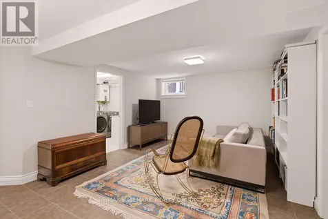 94 Marlborough Avenue Ottawa ON K1N 8E9