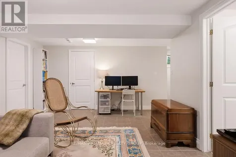 94 Marlborough Avenue Ottawa ON K1N 8E9
