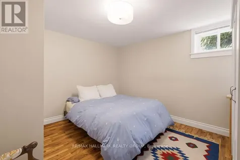 94 Marlborough Avenue Ottawa ON K1N 8E9