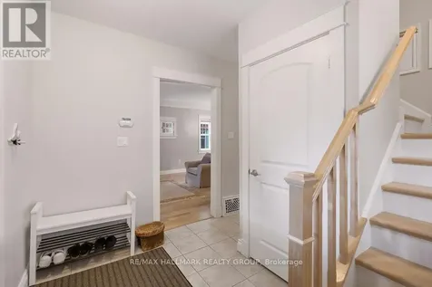 94 Marlborough Avenue Ottawa ON K1N 8E9