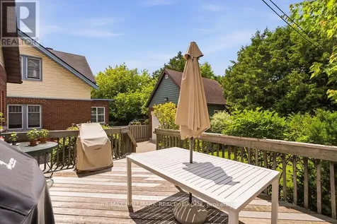 94 Marlborough Avenue Ottawa ON K1N 8E9