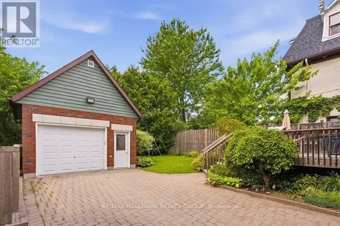 94 Marlborough Avenue Ottawa ON K1N 8E9