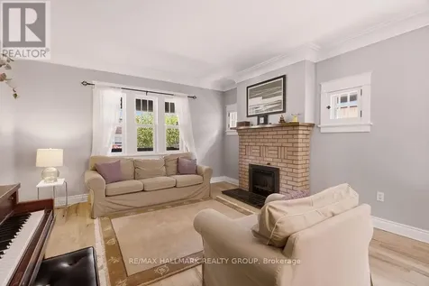 94 Marlborough Avenue Ottawa ON K1N 8E9