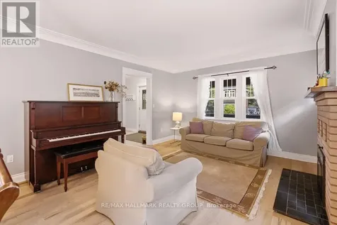 94 Marlborough Avenue Ottawa ON K1N 8E9
