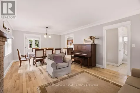 94 Marlborough Avenue Ottawa ON K1N 8E9