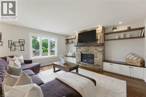 9 Burnside Drive Ayr ON N0B 1E0