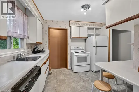 219 Fiddler's Green Road Ancaster ON L9G 1W7