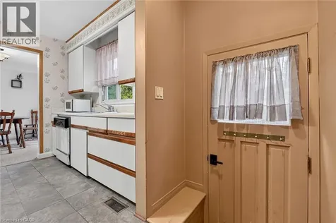 219 Fiddler's Green Road Ancaster ON L9G 1W7