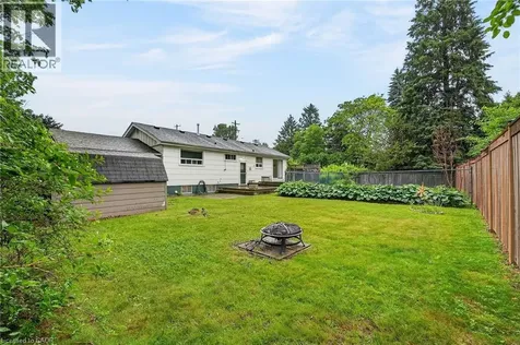 219 Fiddler's Green Road Ancaster ON L9G 1W7