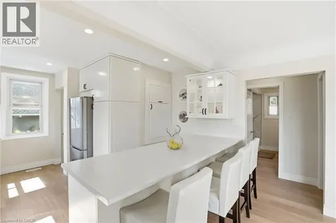 894 Garth Street Hamilton ON L9G 4K9