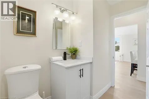 894 Garth Street Hamilton ON L9G 4K9