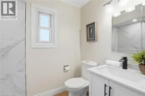 894 Garth Street Hamilton ON L9G 4K9
