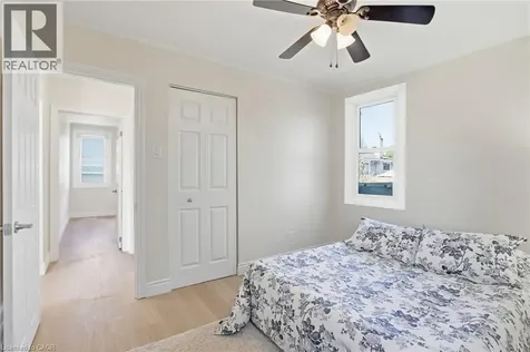 894 Garth Street Hamilton ON L9G 4K9