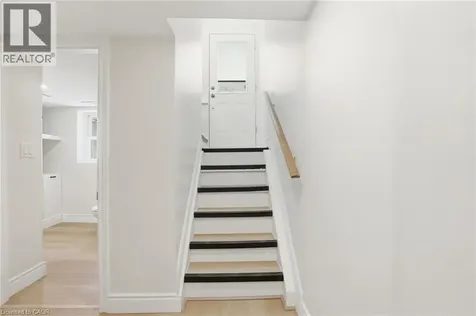 894 Garth Street Hamilton ON L9G 4K9