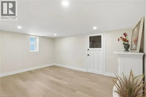 894 Garth Street Hamilton ON L9G 4K9