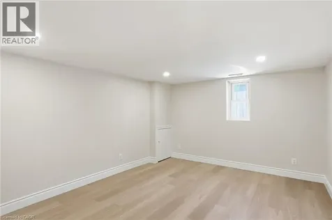 894 Garth Street Hamilton ON L9G 4K9