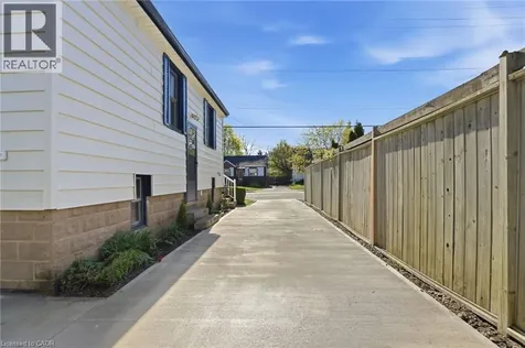 894 Garth Street Hamilton ON L9G 4K9