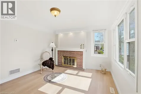 894 Garth Street Hamilton ON L9G 4K9
