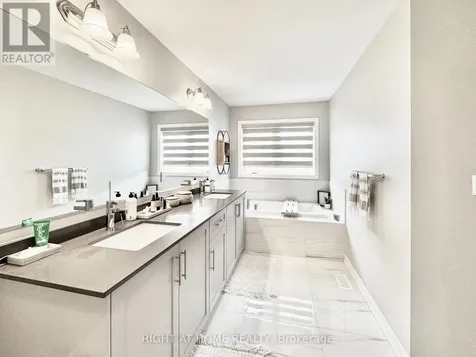 66 Gemini Drive Barrie ON L9J 0P8