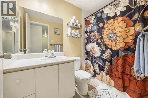 854 Lanark Crescent Sarnia ON N7S 4E4