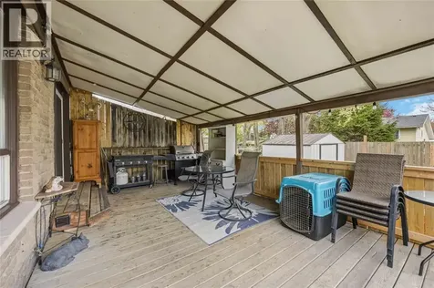 854 Lanark Crescent Sarnia ON N7S 4E4