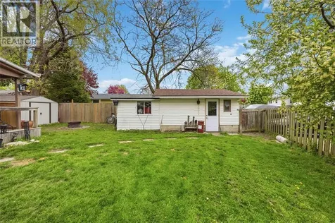854 Lanark Crescent Sarnia ON N7S 4E4